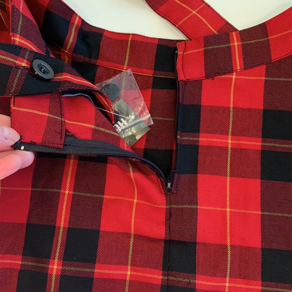 Harry Potter Gryffindor Red & Black Plaid Skirt, NWT, S - Picture 13 of 13